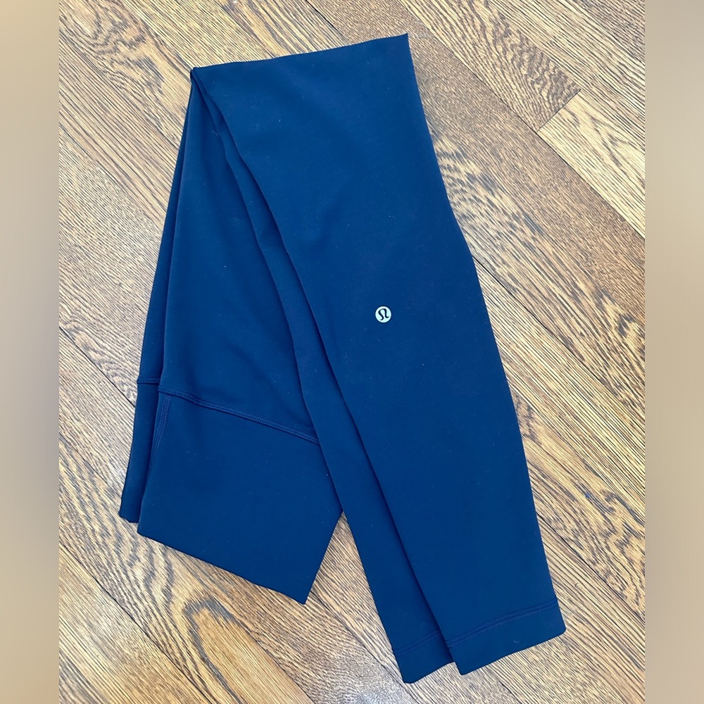 Lululemon Wonder Train Contour - Size 8